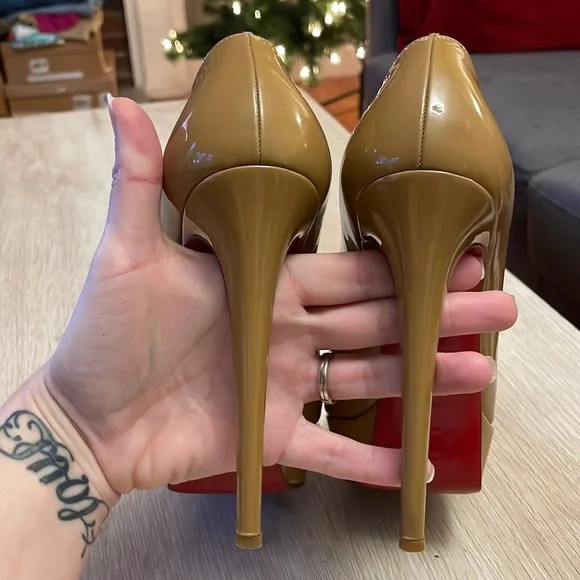 Louboutin Bianca 140MM Camel Patent - 37 - Picture 6 of 12